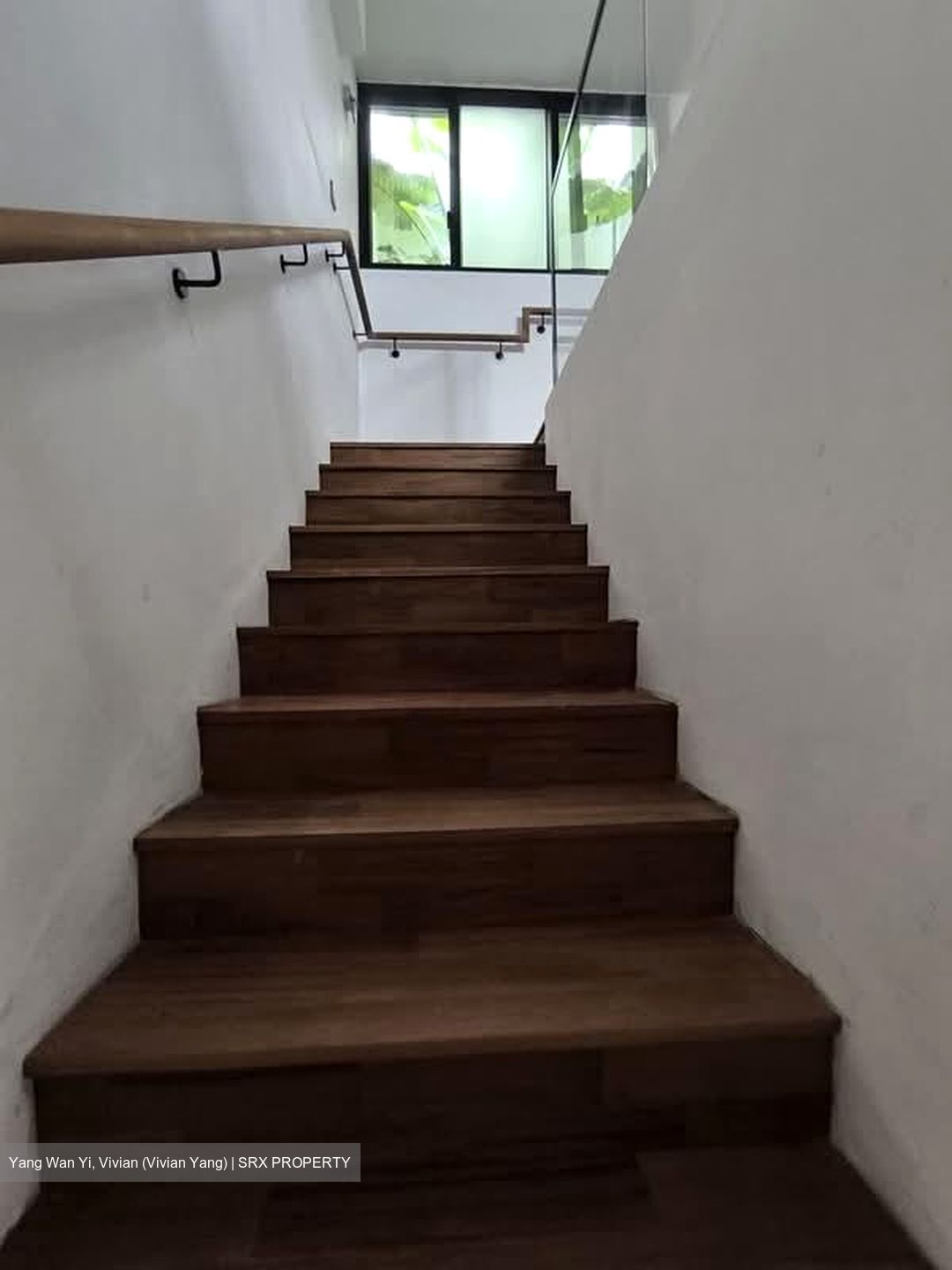 Hillview Villas (D23), Terrace #588850491